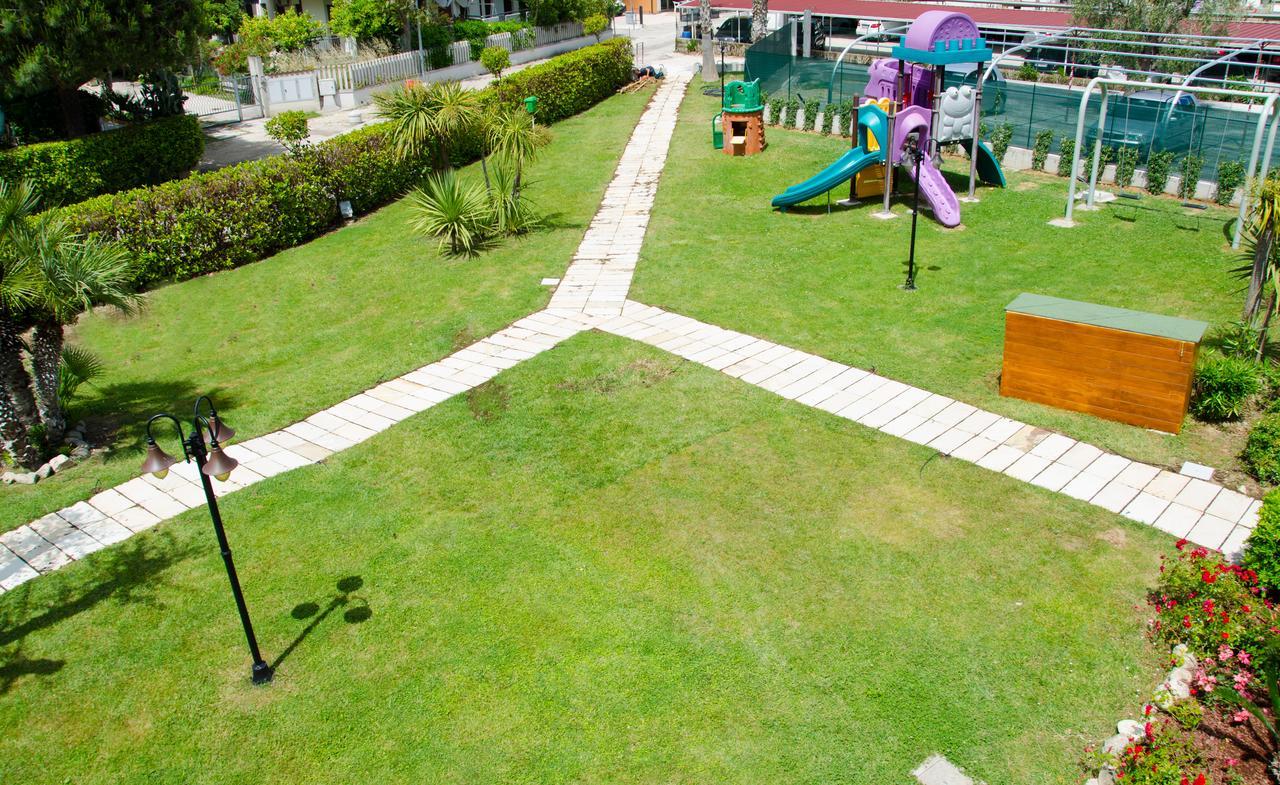 Almaluna Hotel & Resort Alba Adriatica Esterno foto