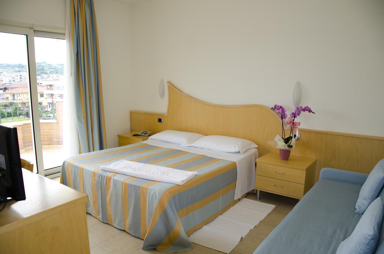 Almaluna Hotel & Resort Alba Adriatica Esterno foto