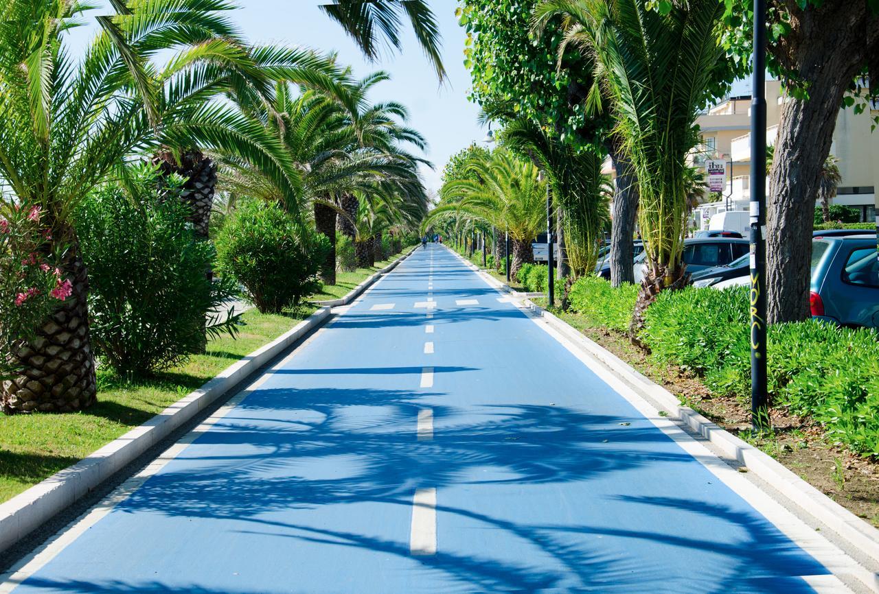 Almaluna Hotel & Resort Alba Adriatica Esterno foto