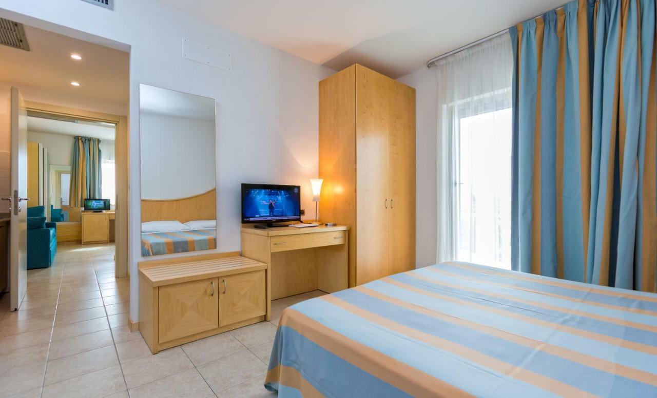 Almaluna Hotel & Resort Alba Adriatica Esterno foto