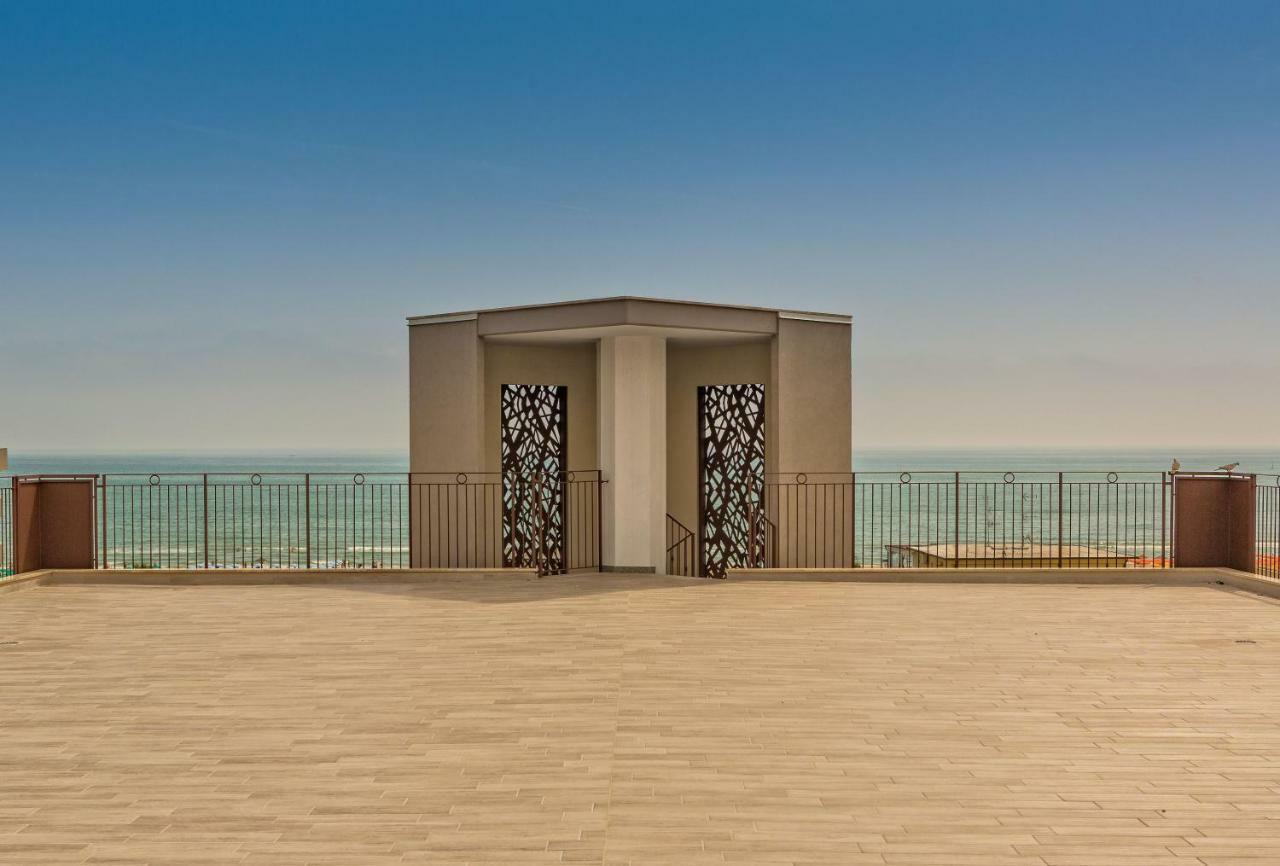 Almaluna Hotel & Resort Alba Adriatica Esterno foto
