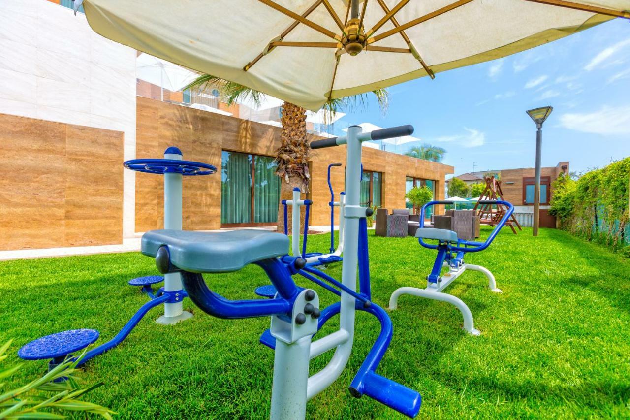 Almaluna Hotel & Resort Alba Adriatica Esterno foto
